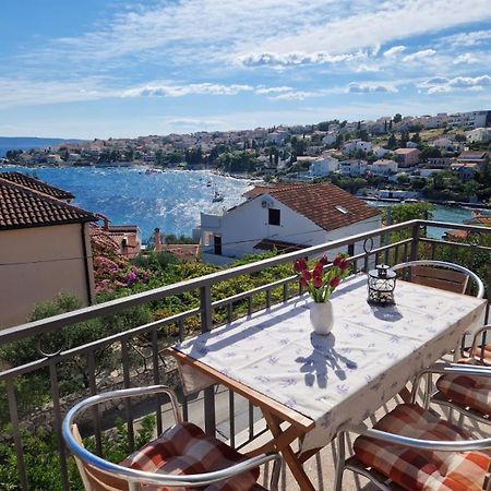 Apartmani Anna Трогир Экстерьер фото