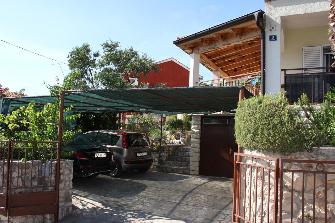 Apartmani Anna Трогир Экстерьер фото